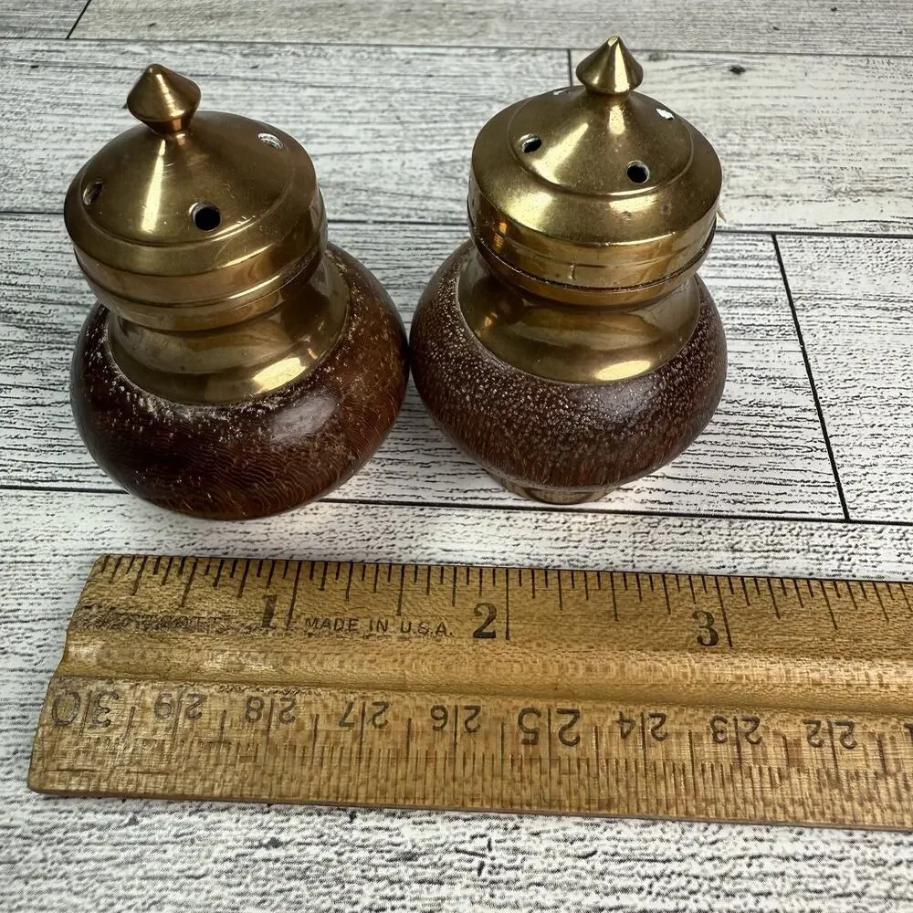 VINTAGE BRASS‎ & WOOD TABLE SALT AND PEPPER SHAKERS Small Size Taiwan Made
